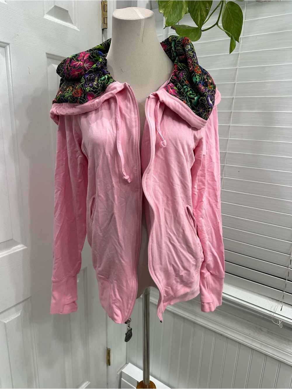 Ay Guey! pink zip-up jacket
